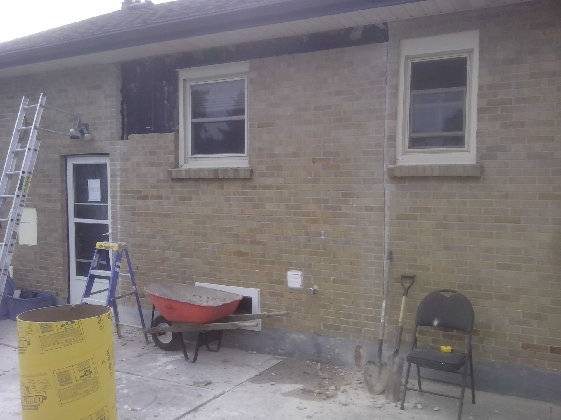 sunroom/addition before image